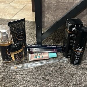 NWT Makeup Bundle 8 Pieces